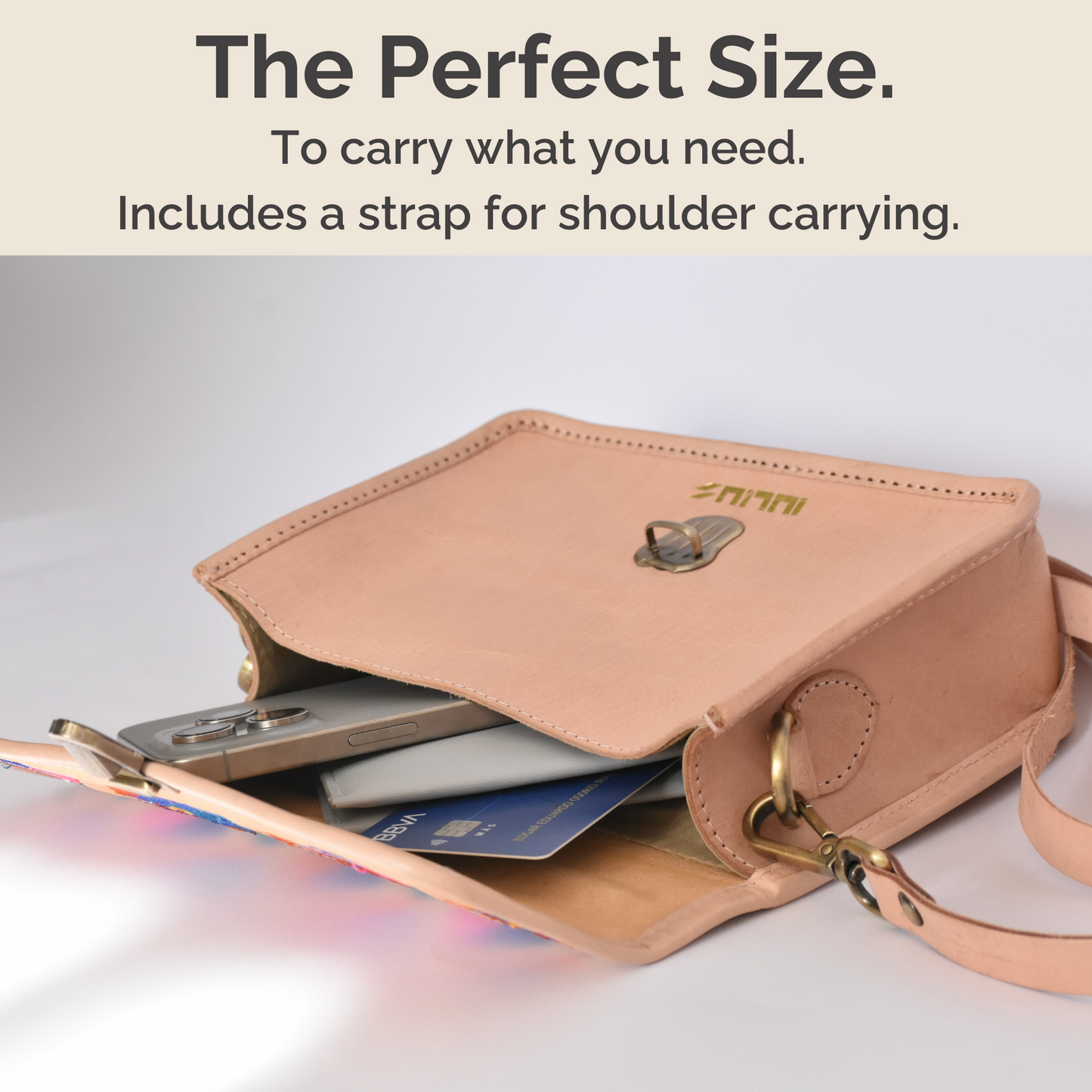 Cartera Artesanal de Cuero IULIUS – Bordado y Formato Compacto